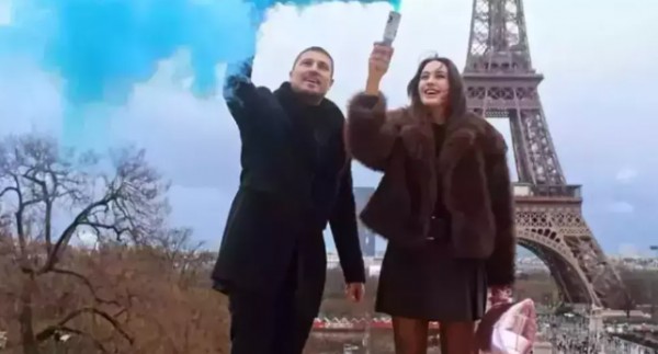 Survivor Sahra'dan mutlu aile pozu